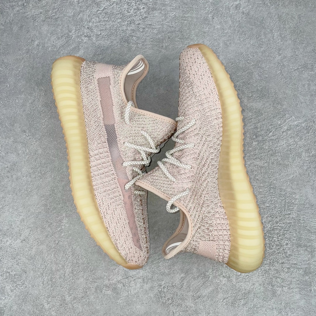 图片[3]-💰200 ＃K版纯原 巴斯夫福利‼Yeezy Boost 350 V2 银粉满天星 货号：FV5666 市面中端最王炸版本 lw同源配套打造 全套原楦 原纸版 原鞋开模完美打造 采用辰元飞织鱼丝网原厂面 非进口机台 大底原厂半透明RB巴斯夫满钉大底  原厂东莞百宏3M反光鞋带 质感一致 原厂鑫成新粉原鞋垫 LOGO胶浆印花 钛金针与高士马克线针车精工打造 一切遵循原厂指令单采购同源原材 采购全套原厂进口材料 原纸版 原楦头 一切同源公司 大几率过验 混卖无压力‼️SIZE：36 36.5 37 38 38.5 39 40 40.5 41 42 42.5 43 44 44.5 45 46 47 编码：Mby2936070-运动鞋