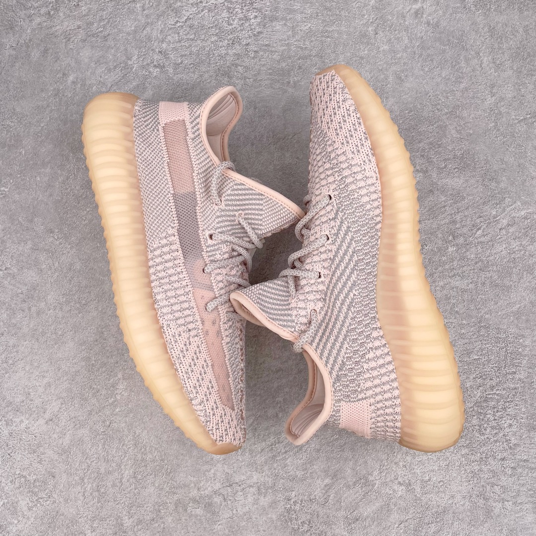 图片[3]-💰200 ＃K版纯原 巴斯夫福利‼Yeezy Boost 350 V2 银粉天使 货号：FV5578 市面中端最王炸版本 lw同源配套打造 全套原楦 原纸版 原鞋开模完美打造 采用辰元飞织鱼丝网原厂面 非进口机台 大底原厂半透明RB巴斯夫满钉大底  原厂东莞百宏3M反光鞋带 质感一致 原厂鑫成新粉原鞋垫 LOGO胶浆印花 钛金针与高士马克线针车精工打造 一切遵循原厂指令单采购同源原材 采购全套原厂进口材料 原纸版 原楦头 一切同源公司 大几率过验 混卖无压力‼️SIZE：36 36.5 37 38 38.5 39 40 40.5 41 42 42.5 43 44 44.5 45 46 47 编码：Mby2936070-运动鞋