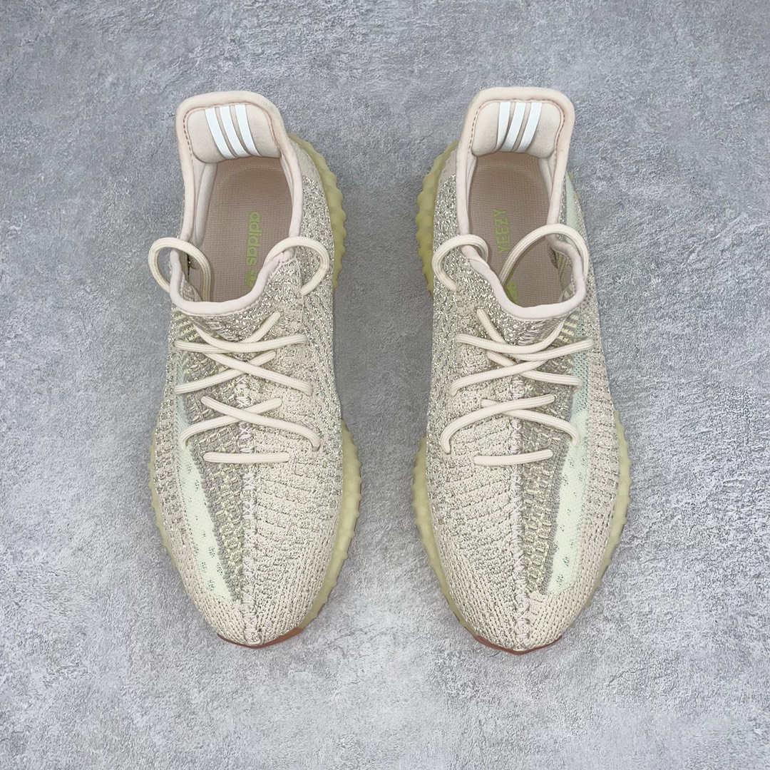 图片[2]-💰200 ＃K版纯原 巴斯夫福利‼Yeezy Boost 350 V2 拼接满天星 货号：FW5318 市面中端最王炸版本 lw同源配套打造 全套原楦 原纸版 原鞋开模完美打造 采用辰元飞织鱼丝网原厂面 非进口机台 大底原厂半透明RB巴斯夫满钉大底  原厂东莞百宏3M反光鞋带 质感一致 原厂鑫成新粉原鞋垫 LOGO胶浆印花 钛金针与高士马克线针车精工打造 一切遵循原厂指令单采购同源原材 采购全套原厂进口材料 原纸版 原楦头 一切同源公司 大几率过验 混卖无压力‼️SIZE：36 36.5 37 38 38.5 39 40 40.5 41 42 42.5 43 44 44.5 45 46 47 编码：Mby2936070-运动鞋