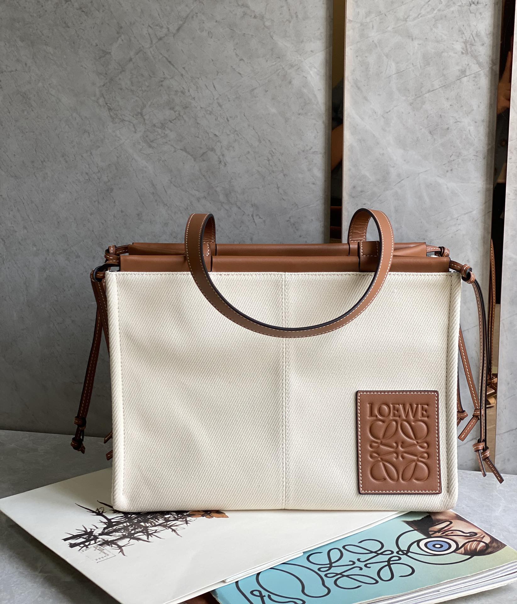 Loewe罗意威 cushion tote bag 0515焦糖色