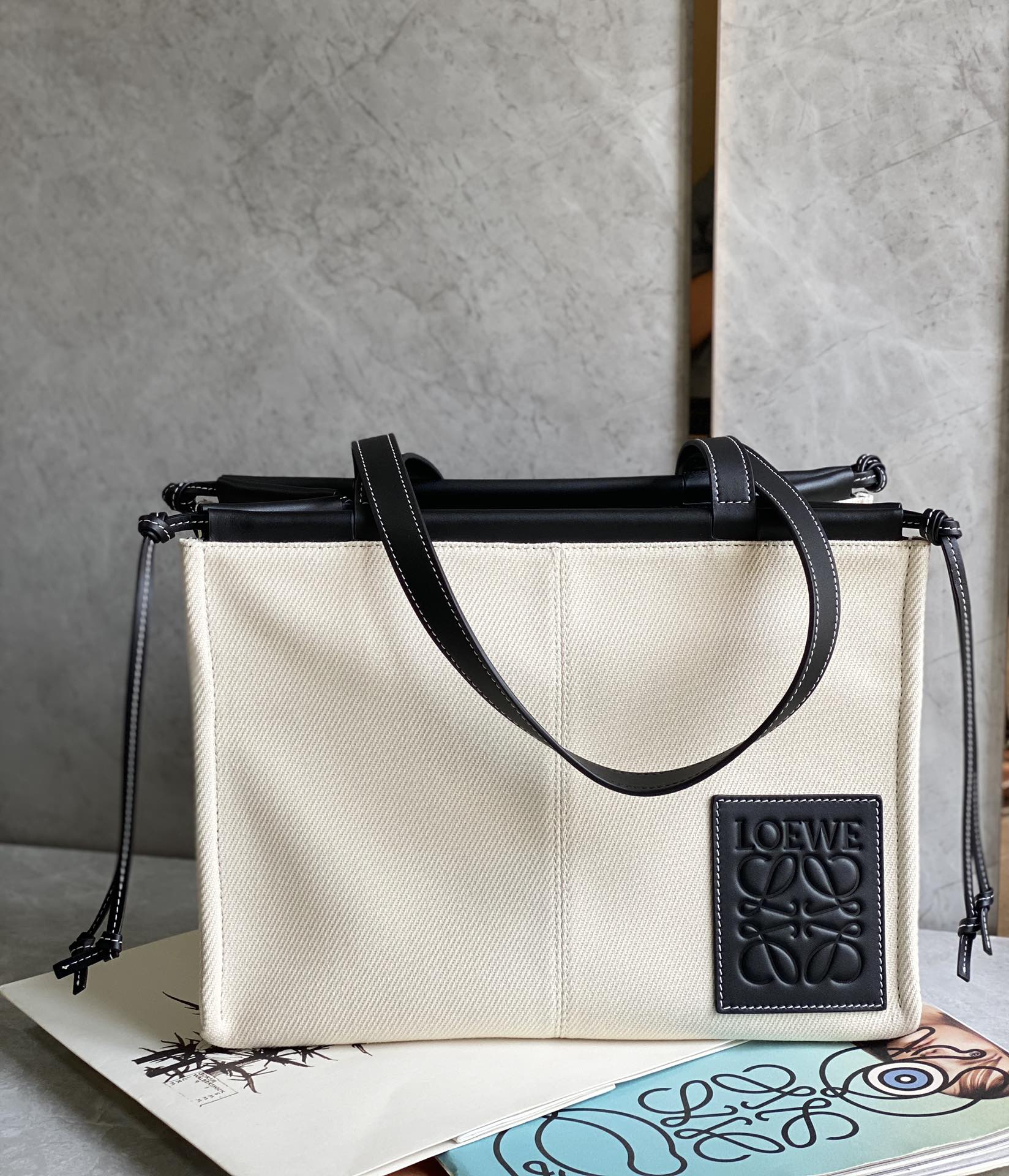 Loewe罗意威 cushion tote bag 0515黑色