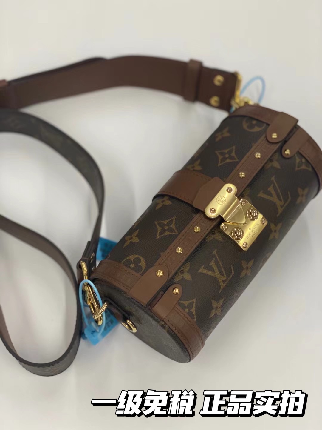 NO:176550,M57835 genuine real shots. Warm reminder: genuine products do not have internal digital codes. Don’t ask me where the digital code is.19860909M57835 正品实拍 温馨提示:正品是没内数字码的 不要问我数字码在哪里啊,,Bag