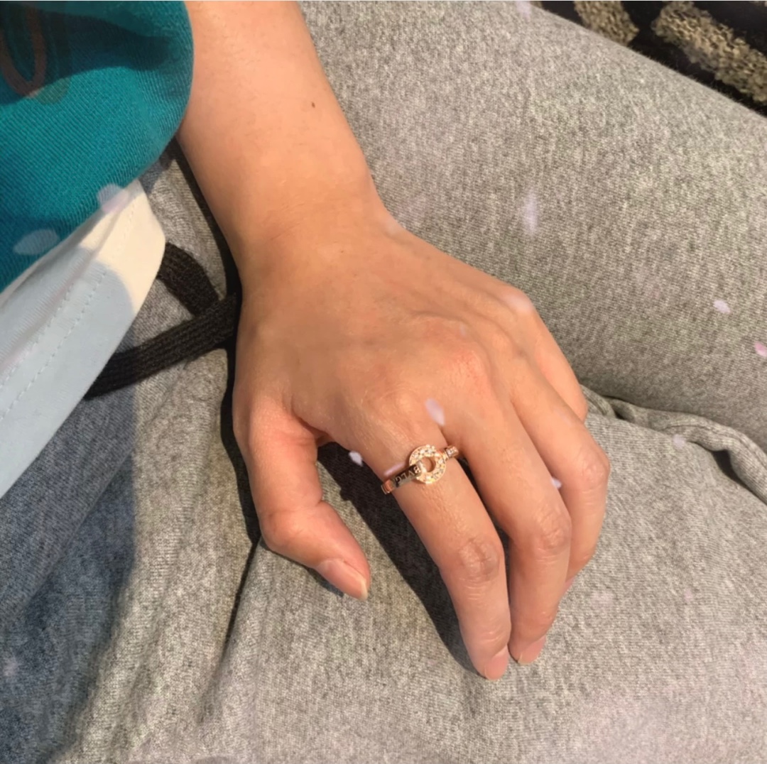 NO:102199,Bvlgari classic disc ring, long-lasting, look at workmanship, details, lettering, consistent authentic, imported s925 sterling silver material, give you the most perfect experience, super cost-effective, Bvlgari ring, bottega veneta, bvlgari, bvlgari, ring, pure silver19860909Bvlgari 宝格丽 经典款圆盘戒指 经久不衰 看做工看细节看刻字,一致正品精选进口s925纯银材质 给你最完美的体验 性价比超高美爆了,宝格丽戒指,bottega veneta,bvlgari,bvlgari,ring,pure silver,Jewelry