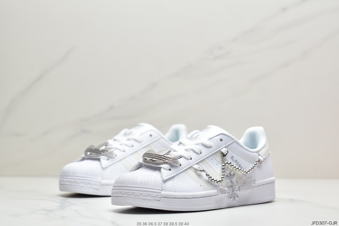 170 Adidas三叶草 Originals Superstar”White/Sliver”贝壳头经典百搭休闲运动板鞋“皮革白银金属挂链”GZ8404