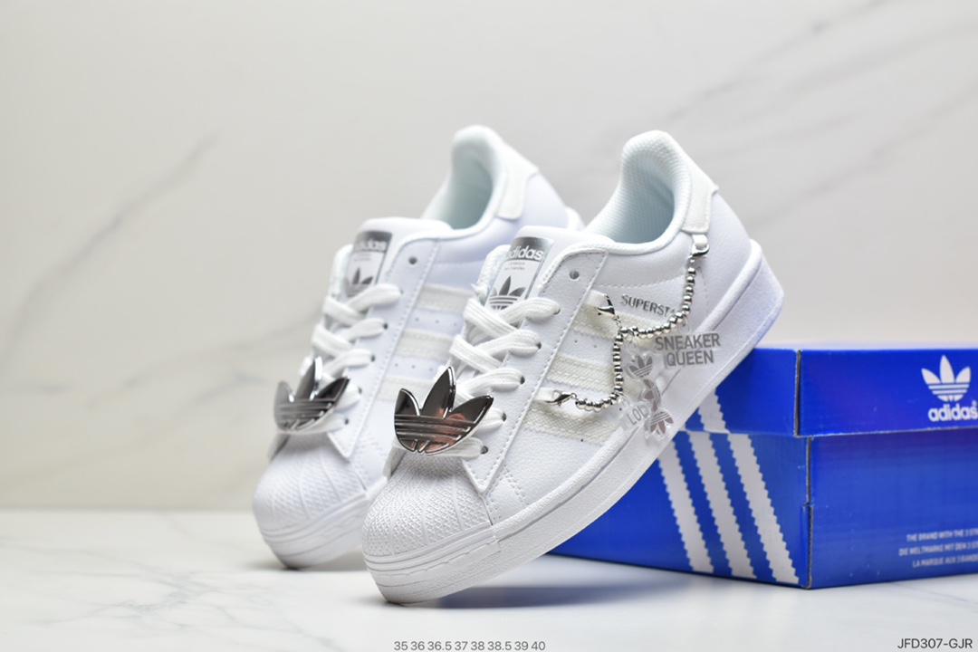 170 Adidas三叶草 Originals Superstar”White/Sliver”贝壳头经典百搭休闲运动板鞋“皮革白银金属挂链”GZ8404