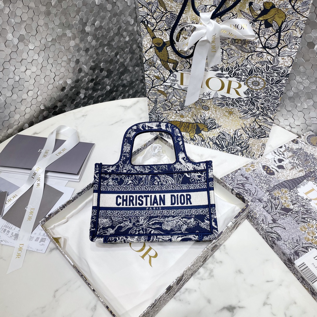 Best Capucines Replica
 Dior Book Tote Handbags Tote Bags Embroidery Mini