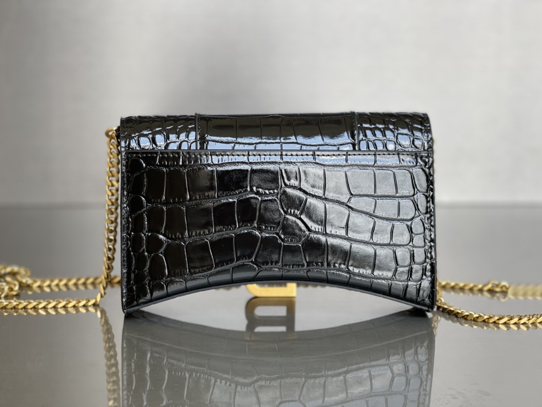 Balenciaga Style Leather Chain Bag style reference detail image 3 from source 776319