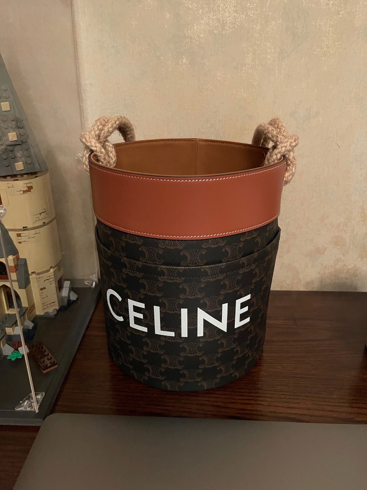 Celine Bucket麻绳水桶包 196272