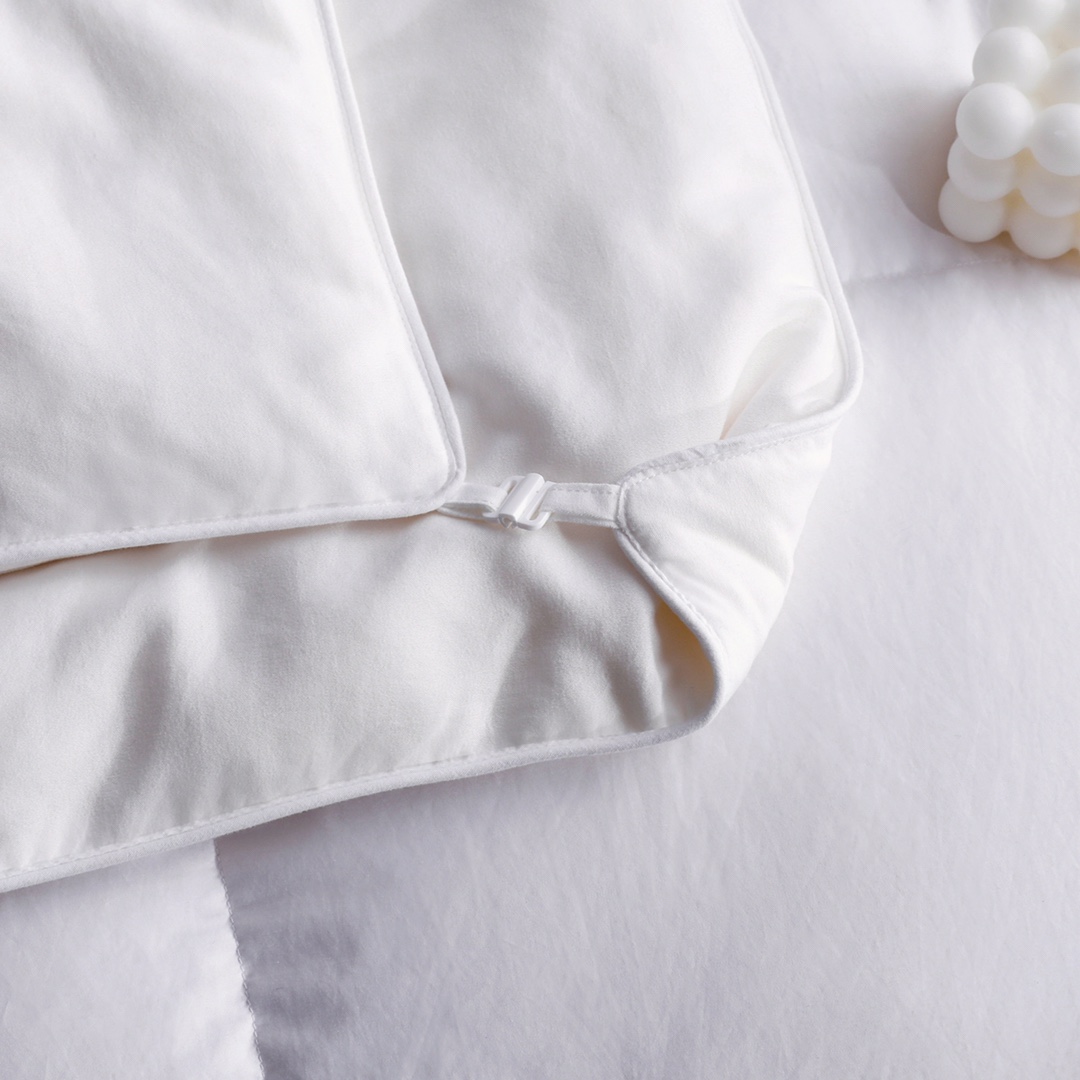 The Venetian Macao – Presidential Suite 100% Pure Silk All-Season Duvet - Comprehensive 4