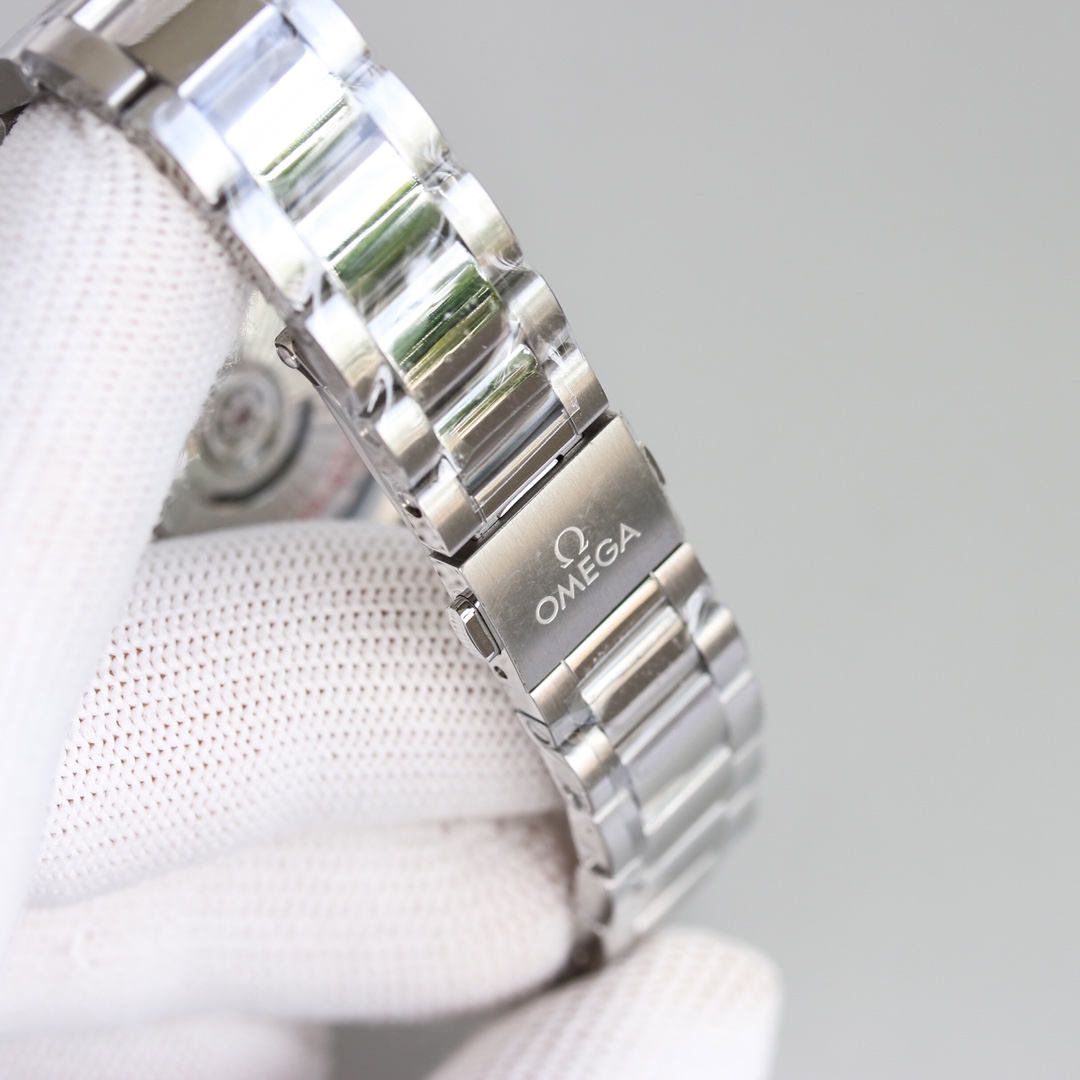 “Omega Seahorse 34mm Gold Watch Review: VS Robot Watch, Perfect Gift for Girls” - 图片 9