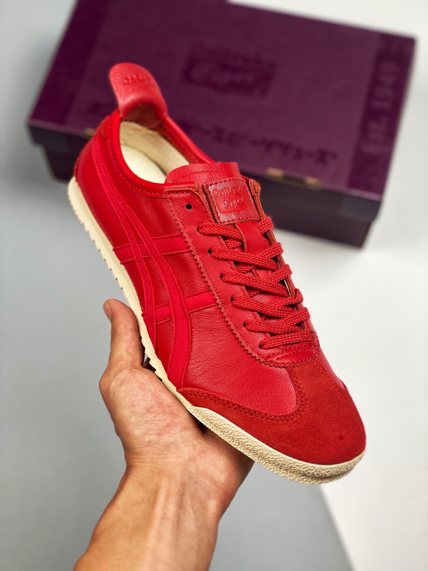 Asics Onitsuka Tiger rojo, versión con chip y código QR, caja original con código QR, etiqueta original, escaneo instan…