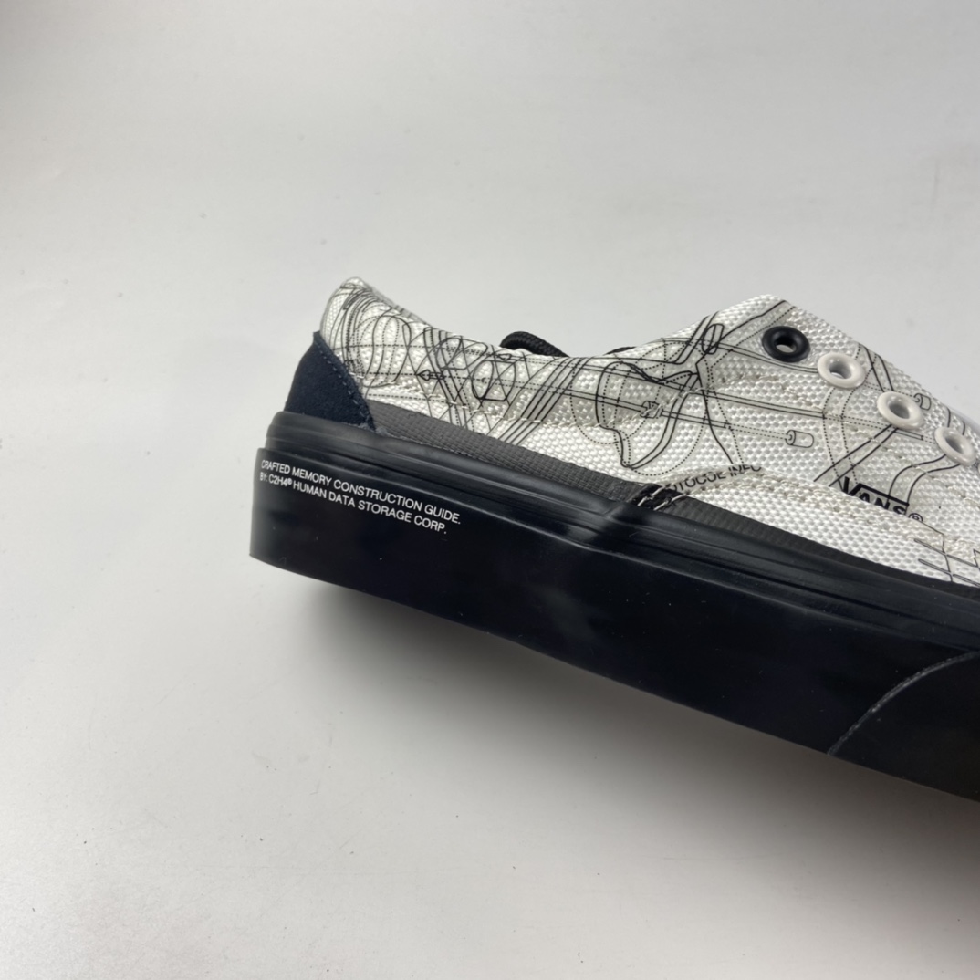 P190 C2H4 x Vans  ”Virtual Reality Alpha” Era 科幻电影主题 VN0A5EFN2YC