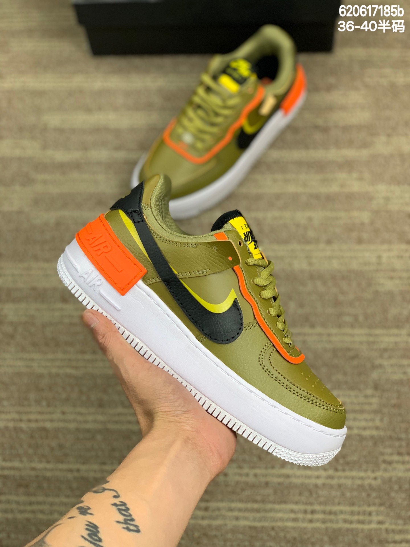 
Nike Air Force 1 Shadow 空军马卡龙 全新少女系解构主义设计WMNS Air Force 1 Shadow’Tropical Twist’空军一号轻量增高低帮百搭板鞋’拼接马卡龙’双层轻量EVA发泡中底+防滑RB橡胶外圈底鞋底尺码：36 36.5 37.5 38 38.5 39 40 编码：620617185b