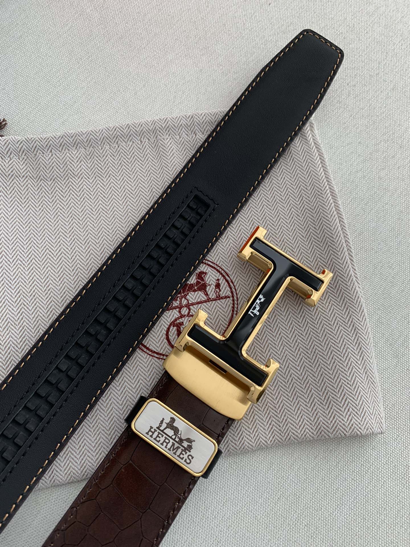 品名爱马仕.Her..mes️自动扣