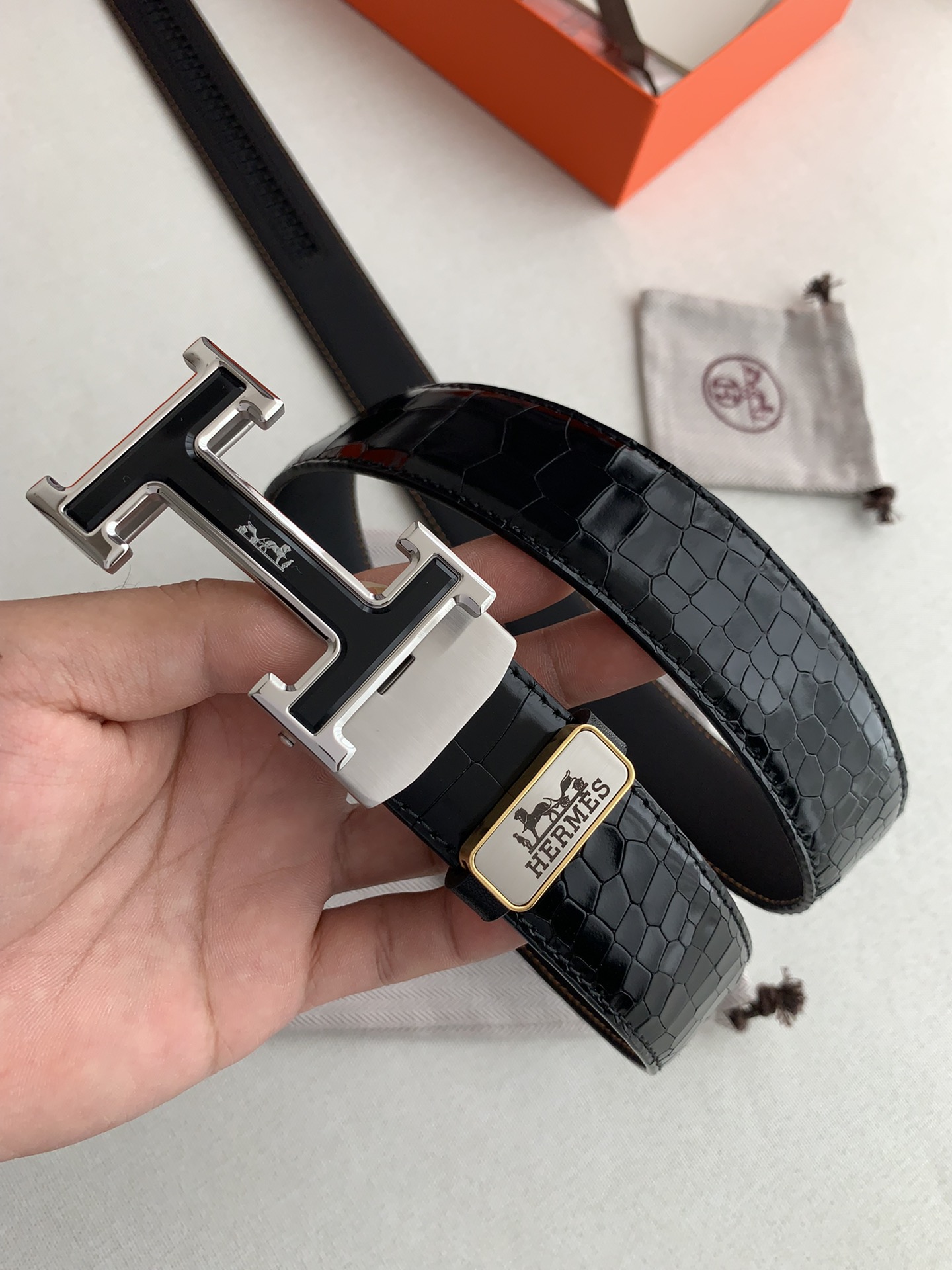 品名爱马仕.Her..mes️自动扣
