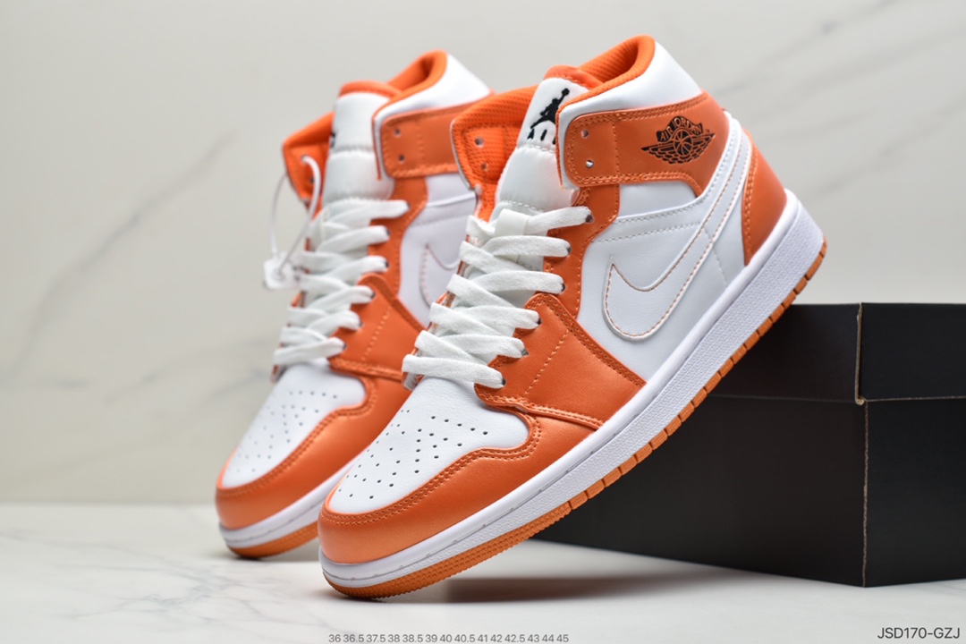 200 耐克NIKE Air Jordan 1 Mid SE”Track Black/Tiffney” DM4228-800