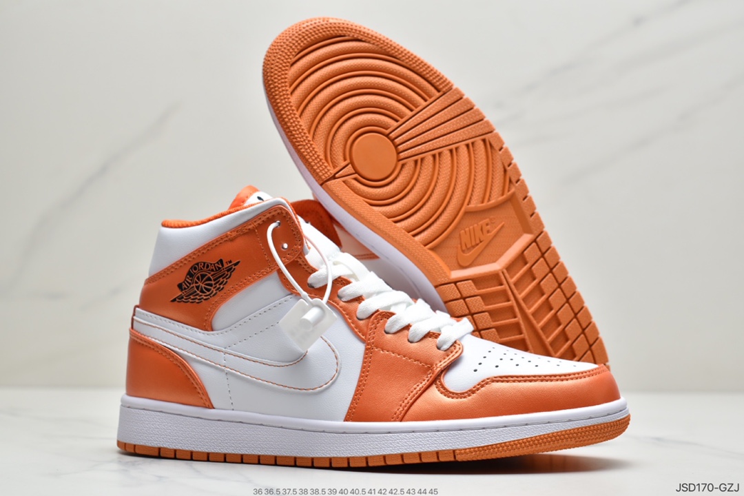 200 耐克NIKE Air Jordan 1 Mid SE”Track Black/Tiffney” DM4228-800
