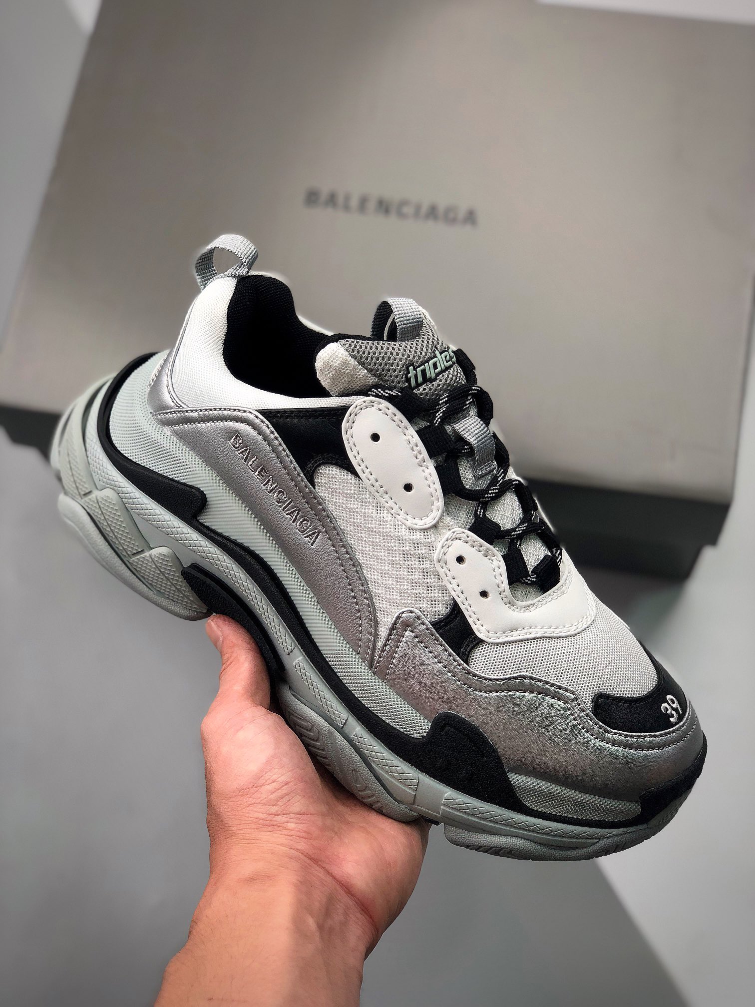 特价清货原400+BalenciagaTripleS灰黑巴黎世家19官方发售版本意产纯原版本全码出货通知