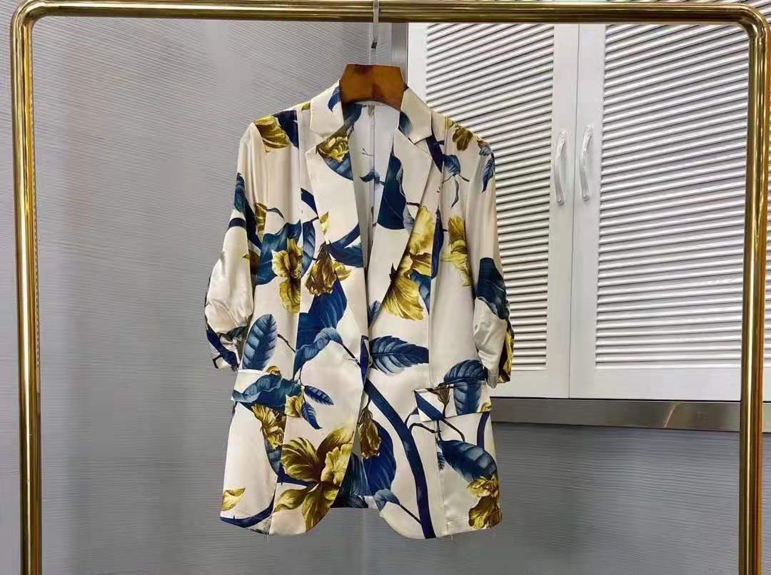 High-Quality Women’s Clothes Packed with DGS: Emphasizing Quality in Fashion Choices - 图片 7