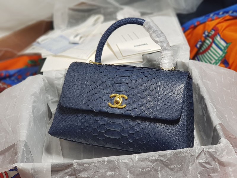 Shop the Best High Authentic Quality Replica Chanel Classic Flap Bag Crossbody & Shoulder Bags Lambskin Sheepskin Snake Skin