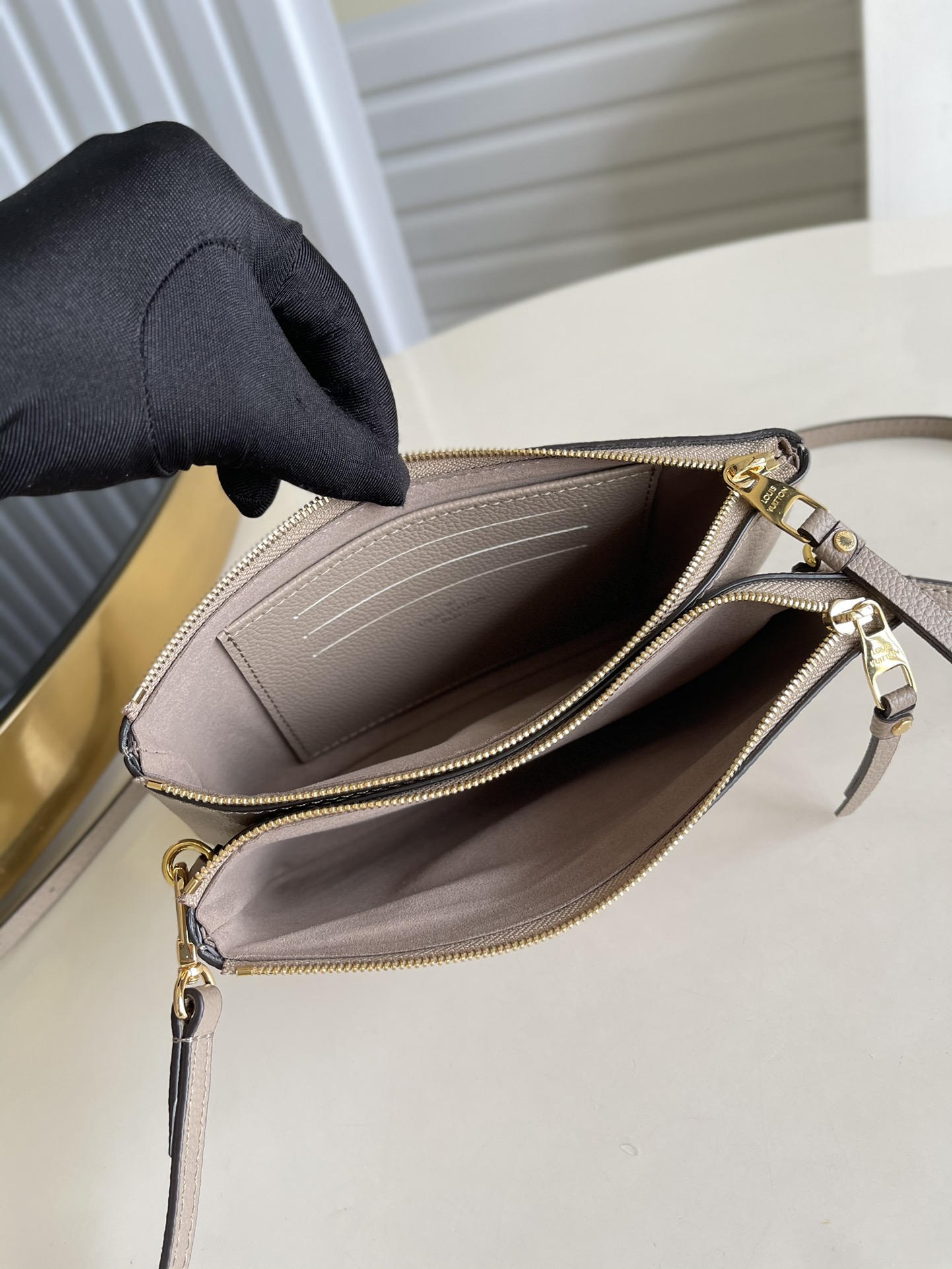 Louis Vuitton Haute Couture Classic Luxury Handbag Shoulder Crossbody 6