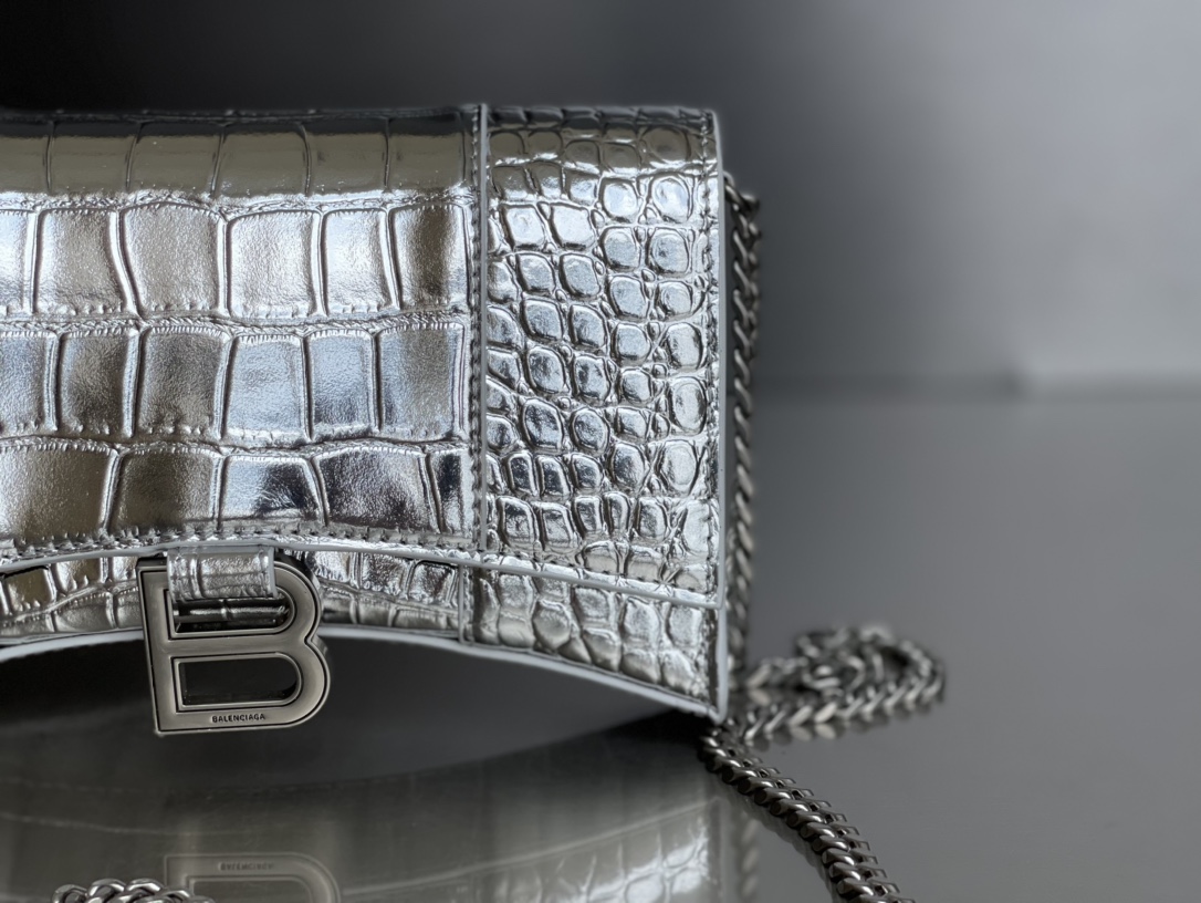 Balenciaga Style Leather Chain Bag style reference detail image 5 from source 776320