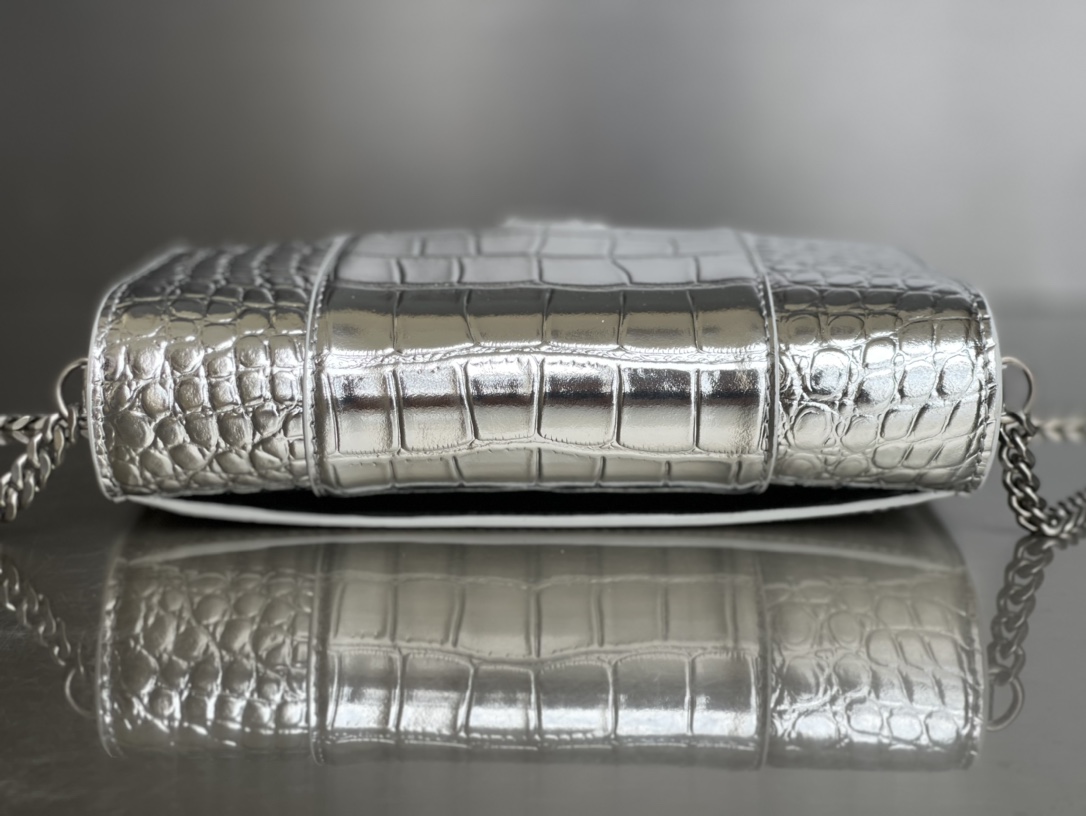 Balenciaga Style Leather Chain Bag style reference detail image 6 from source 776320