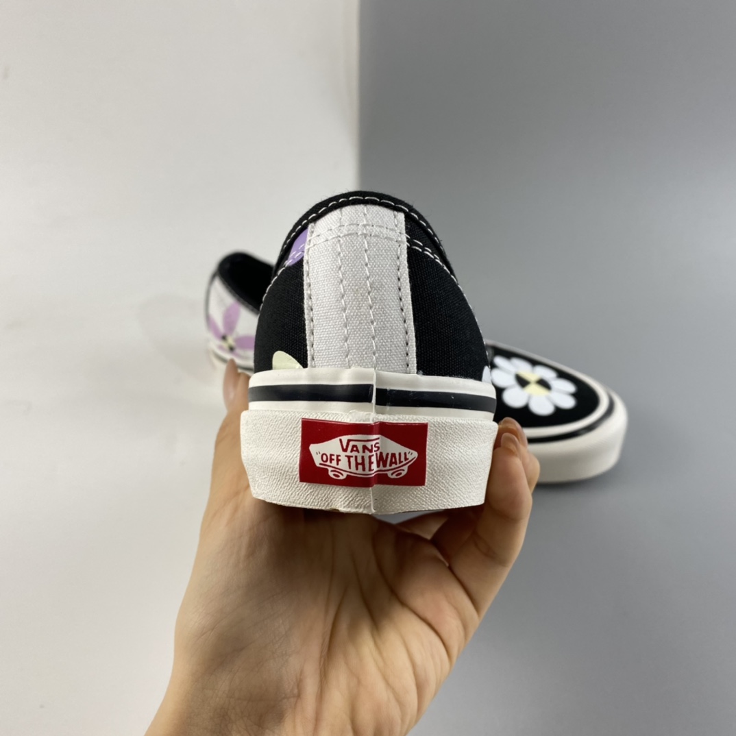 P150 Vans Authentic 44 安娜海姆经典4孔鸳鸯彩色小花低帮板鞋 VN0A54F241S