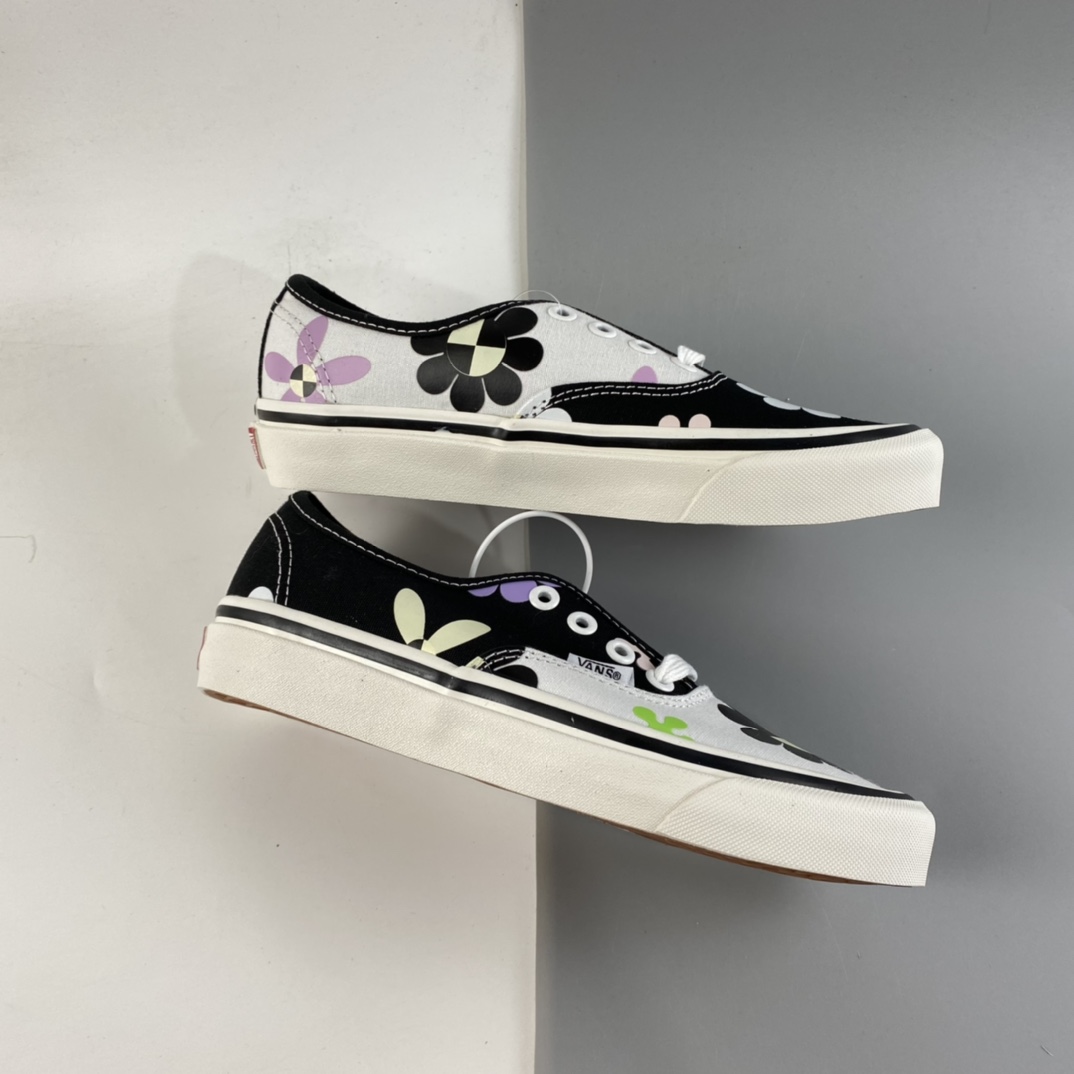 P150 Vans Authentic 44 安娜海姆经典4孔鸳鸯彩色小花低帮板鞋 VN0A54F241S