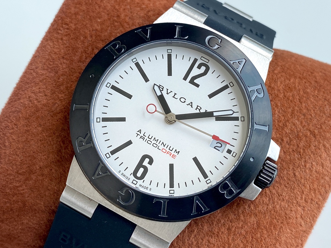 Bvlgari 宝格丽ALU M INIU M腕表系列
