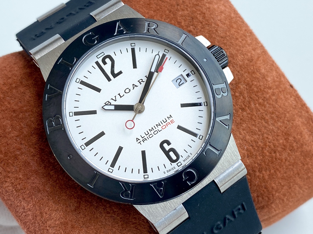 Bvlgari 宝格丽ALU M INIU M腕表系列
