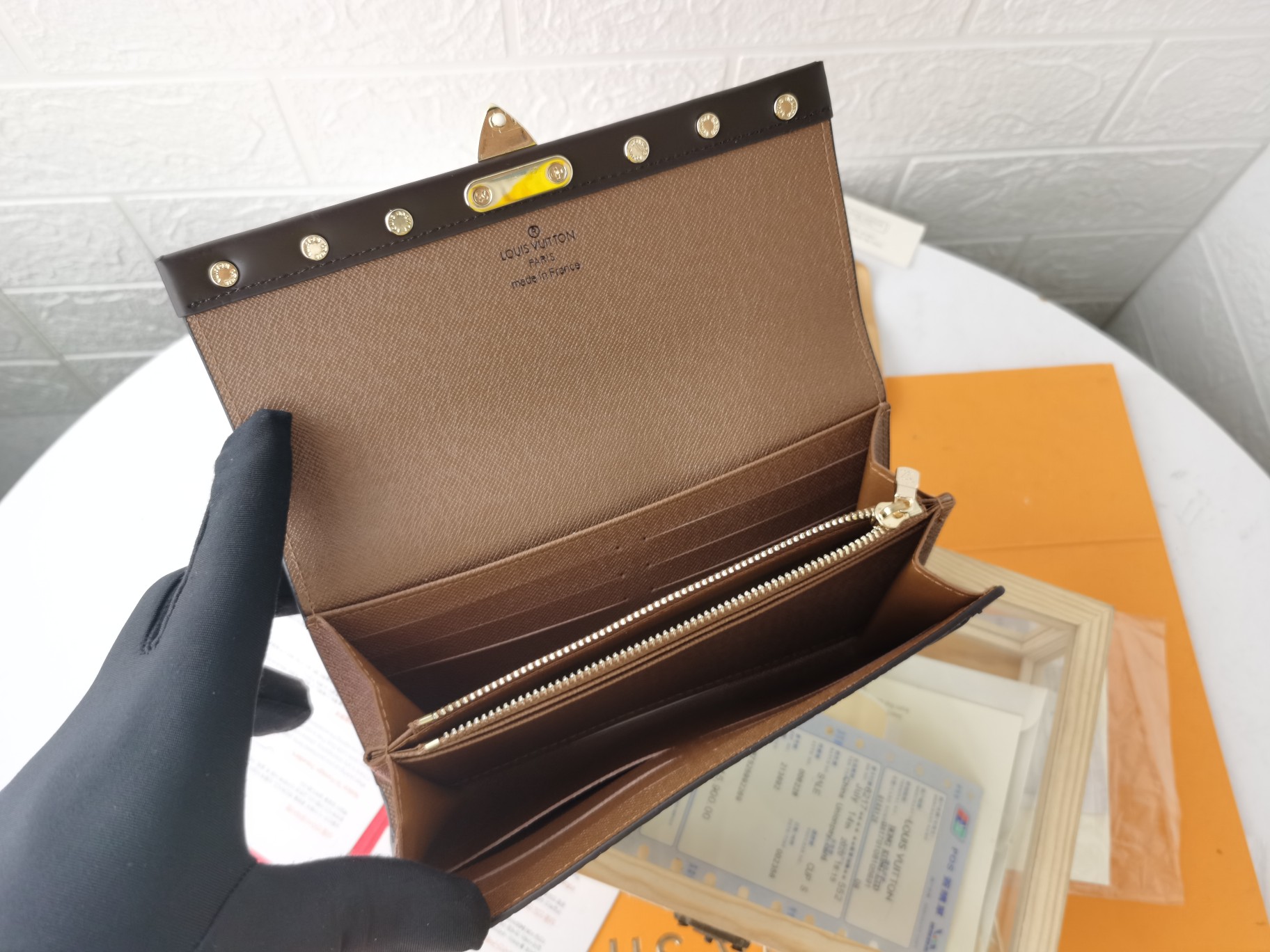 ルイ・ヴィトン Venice 財布 Damier Ebene デザイン