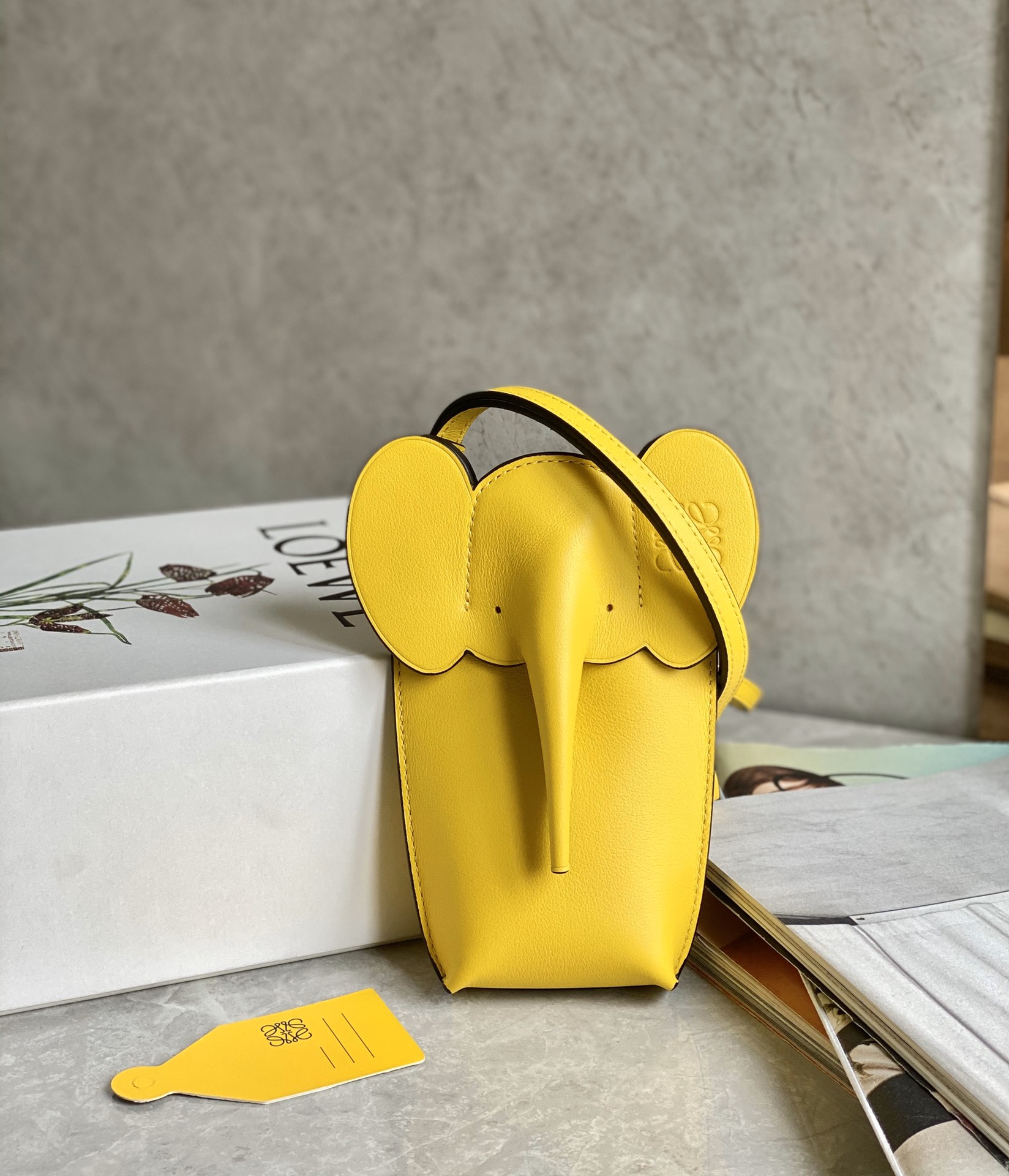 Loewe罗意威 小象手机包 0557黄