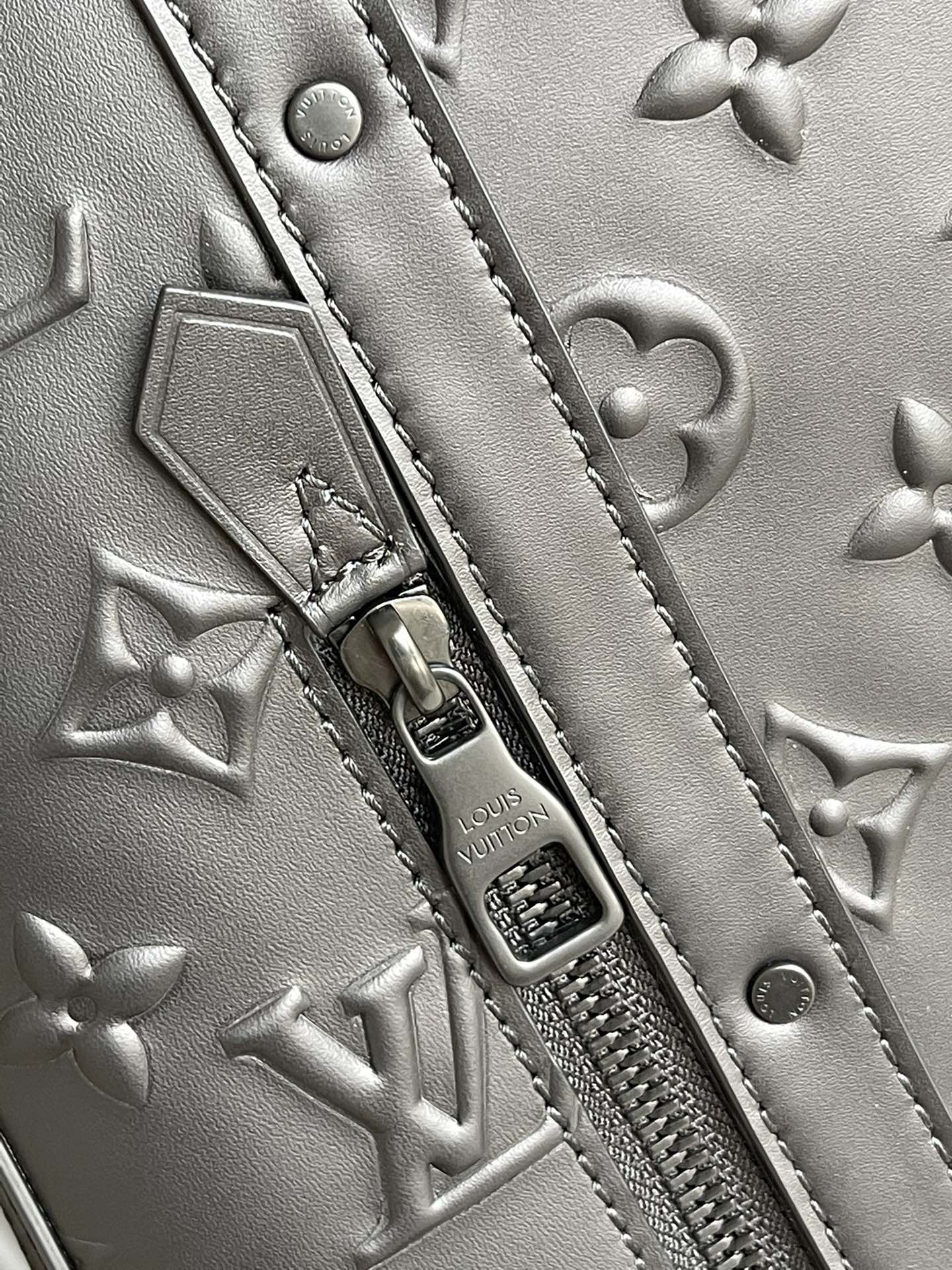 Louis Vuitton Armand 双肩包 M57959