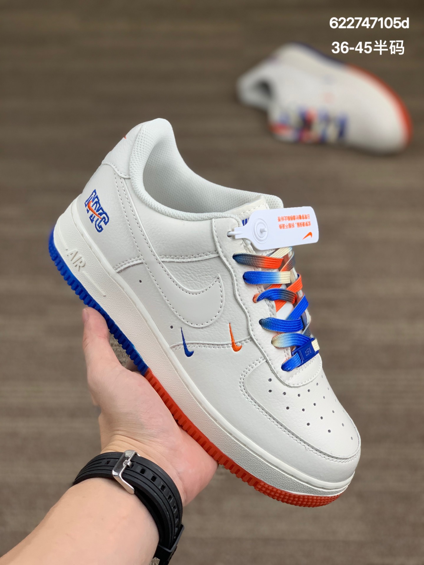 
Air Force 1’ 07 洛杉矶城市限定
原楦头原纸板 打造纯正空军版型
专注外贸渠道 全掌内置蜂窝气垫 #原盒配件 原厂中底钢印、拉帮完美   
官方货号：CT1989-105
码数：36 36.5 37.5 38 38.5 39 40 40.5 41 42 42.5 43 44 44.5 45
编码:622747105d