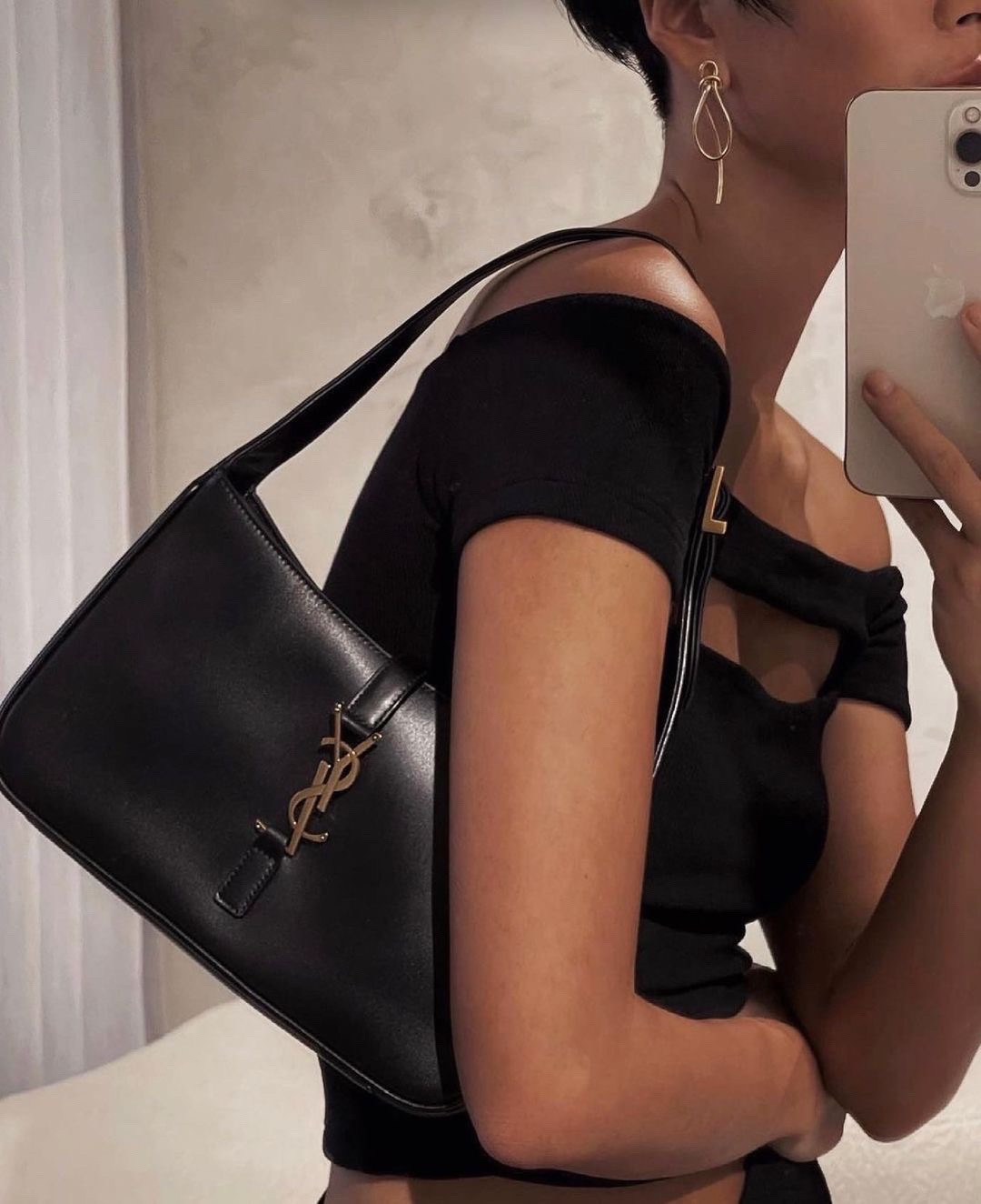 Saint laurent Ysl LE 5 À 7 平纹腋下包 657228黑色