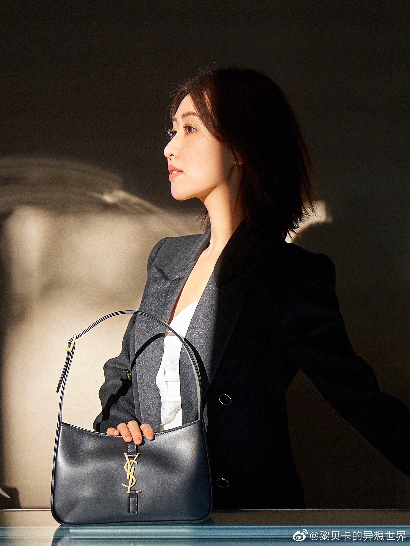 Saint laurent Ysl LE 5 À 7 平纹腋下包 657228黑色