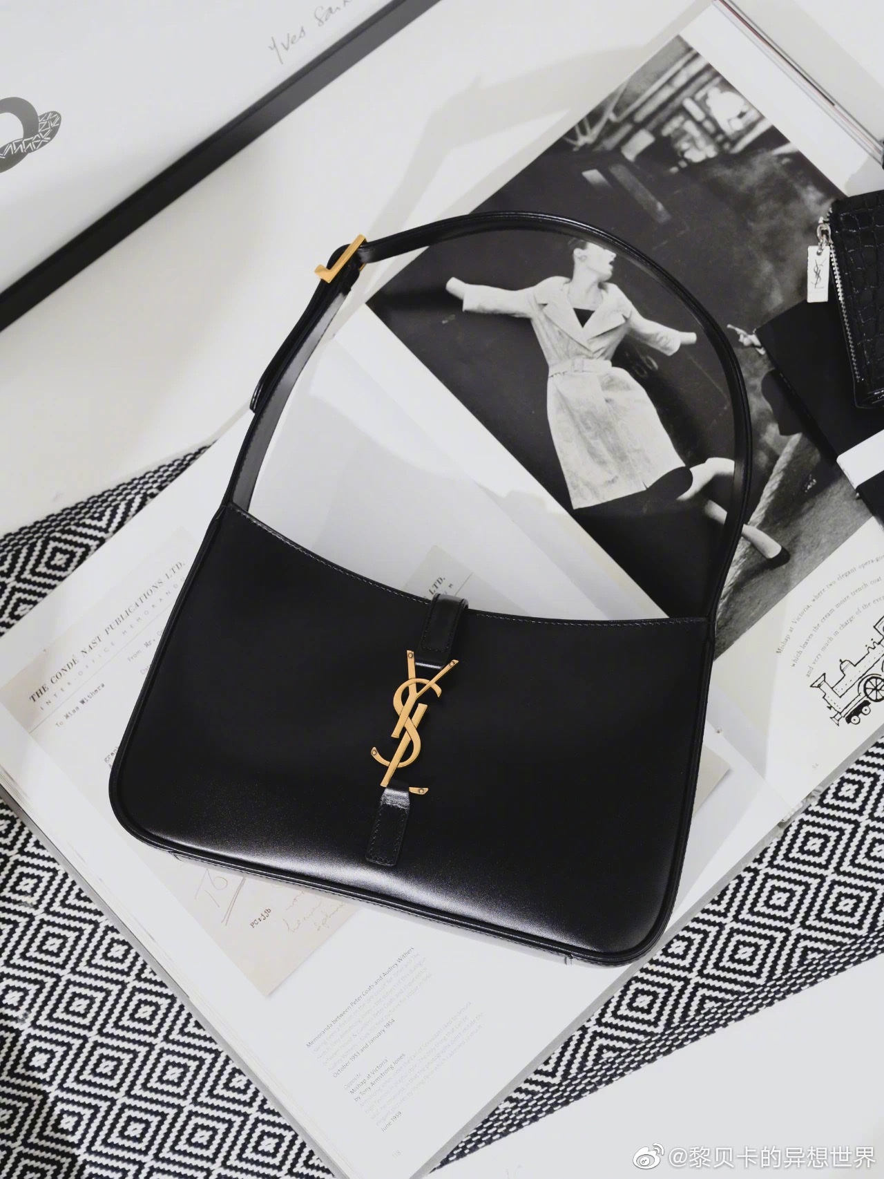 Saint laurent Ysl LE 5 À 7 平纹腋下包 657228黑色