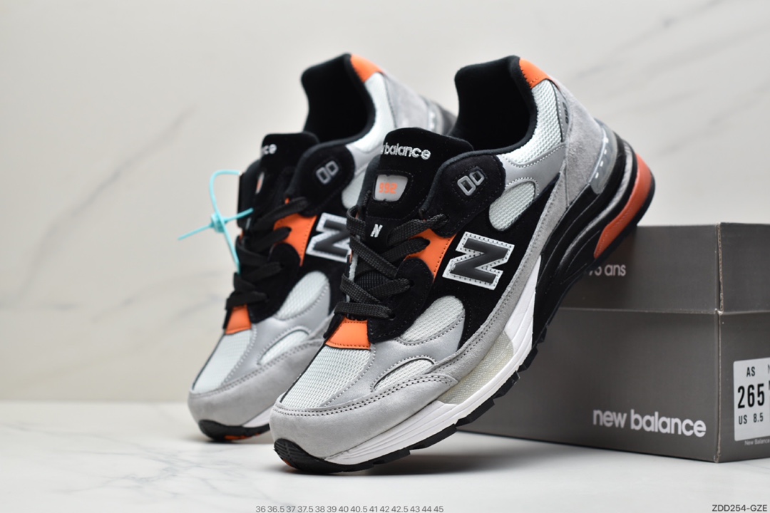 230 新百伦New Balance Made in USA M992系列美产血统经典复古休闲运动百搭老爹跑步鞋“奶油白黑”M992YN2