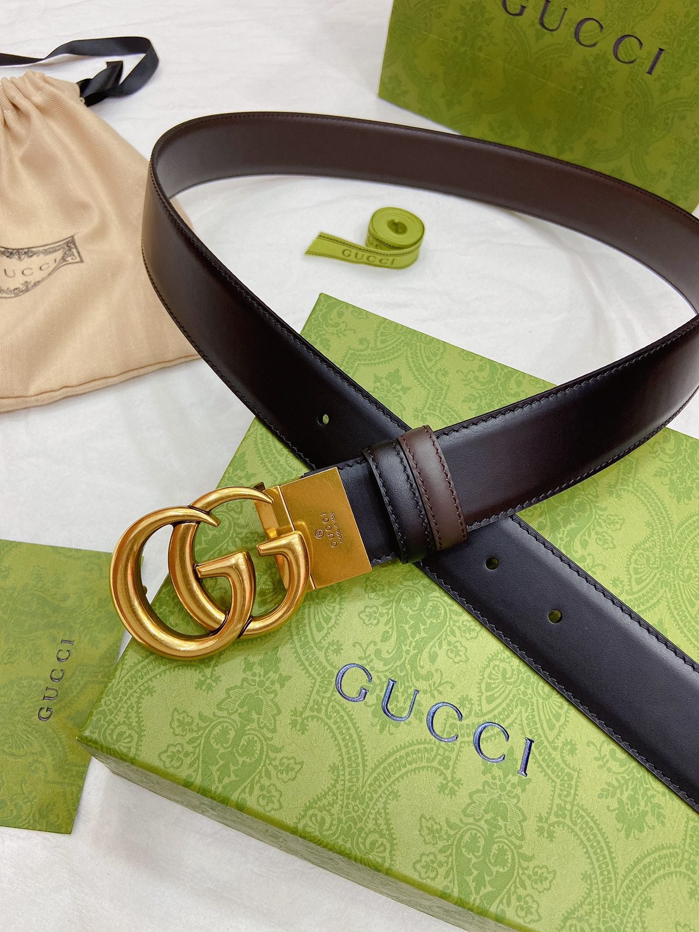 GUCCI黑色皮革反面为棕色皮革钯金