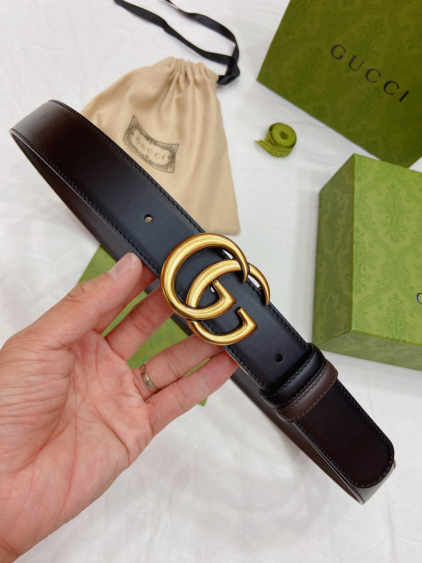 GUCCI黑色皮革反面为棕色皮革钯金