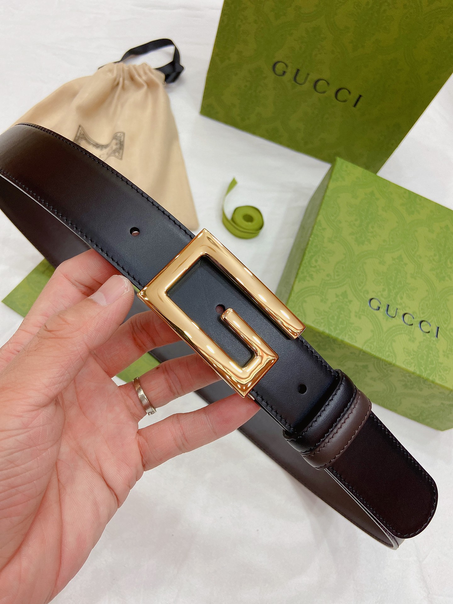 GUCCI黑色皮革反面为棕色皮革钯金