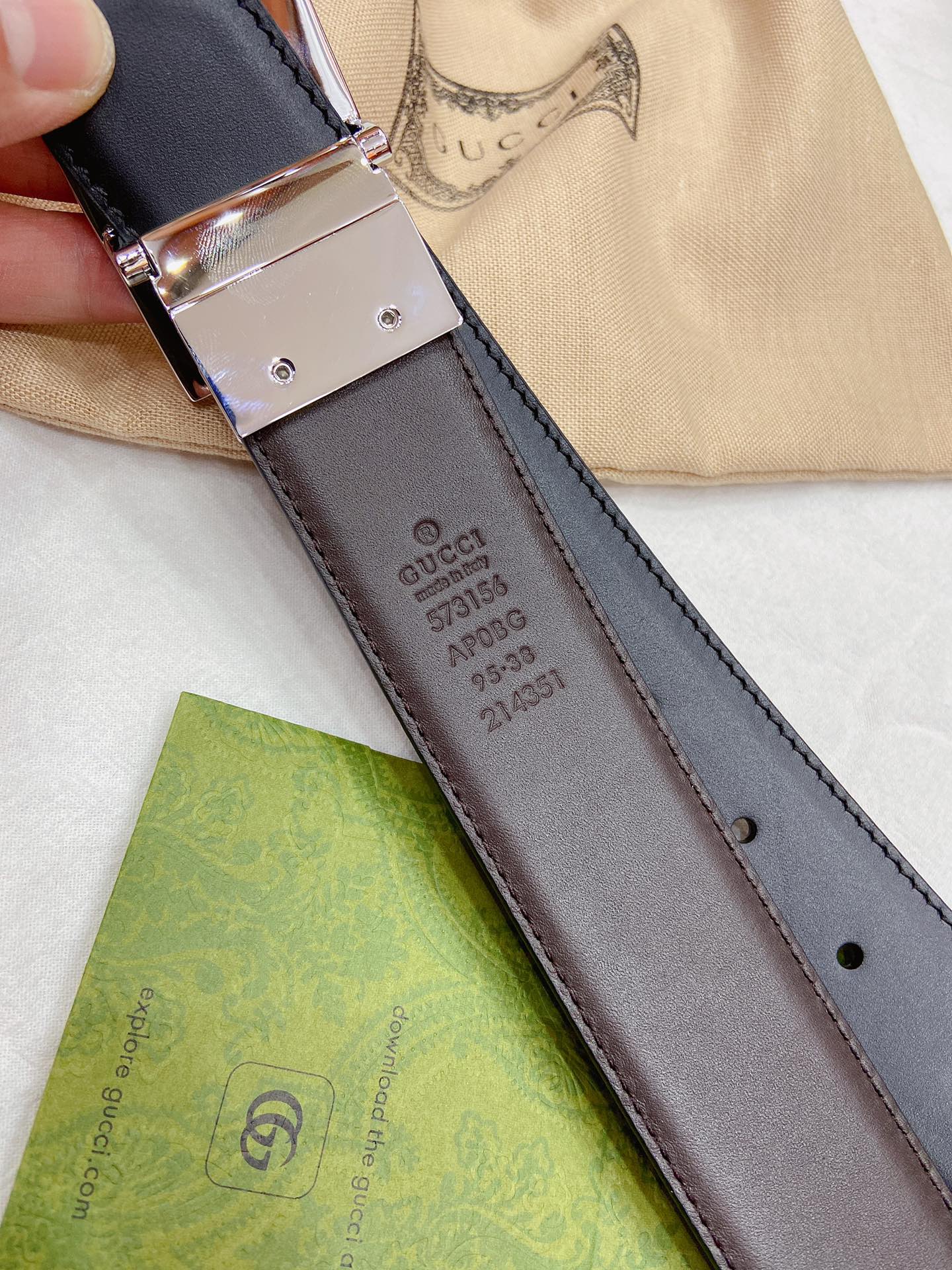 GUCCI黑色皮革反面为棕色皮革钯金