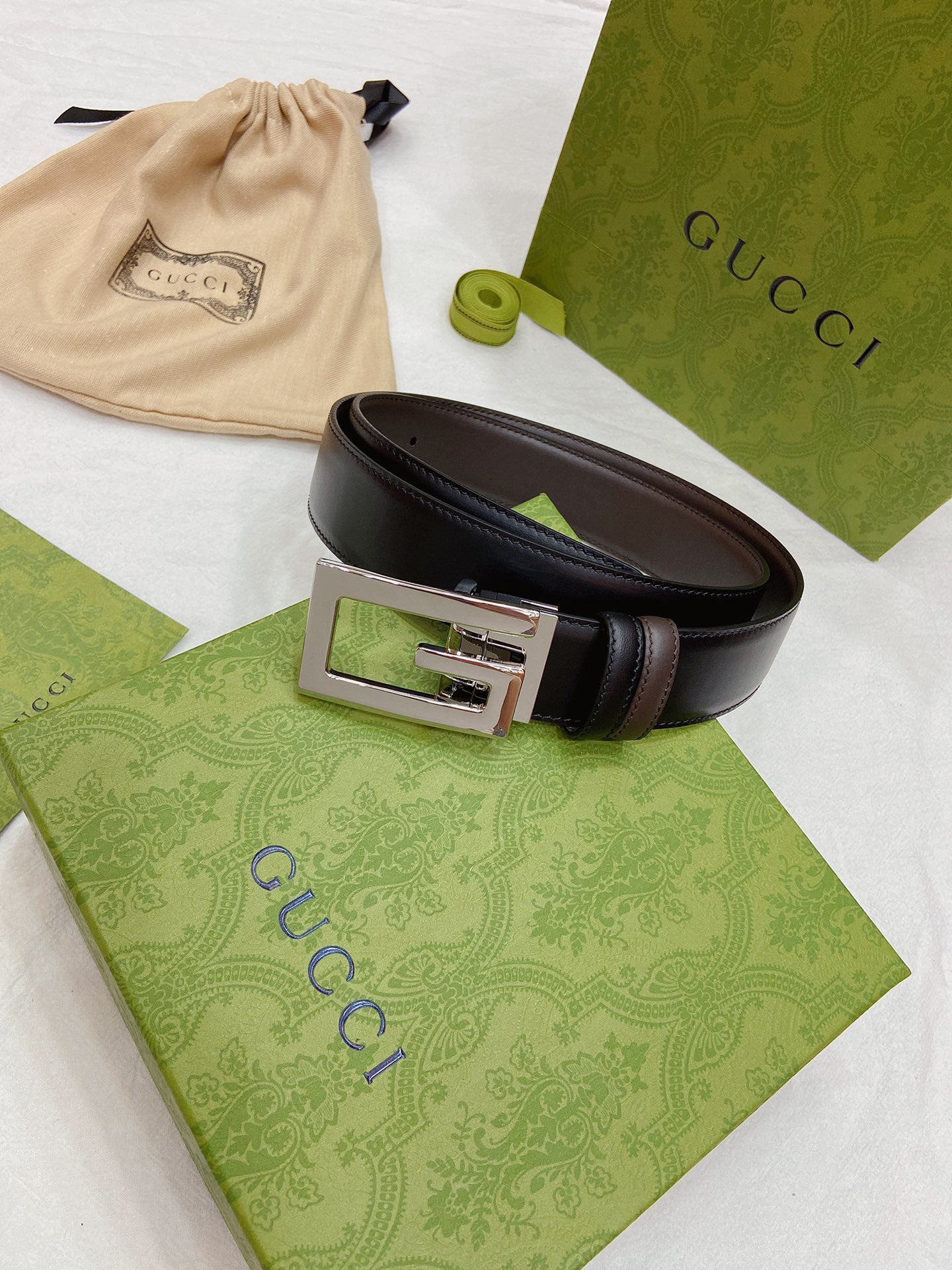 GUCCI黑色皮革反面为棕色皮革钯金