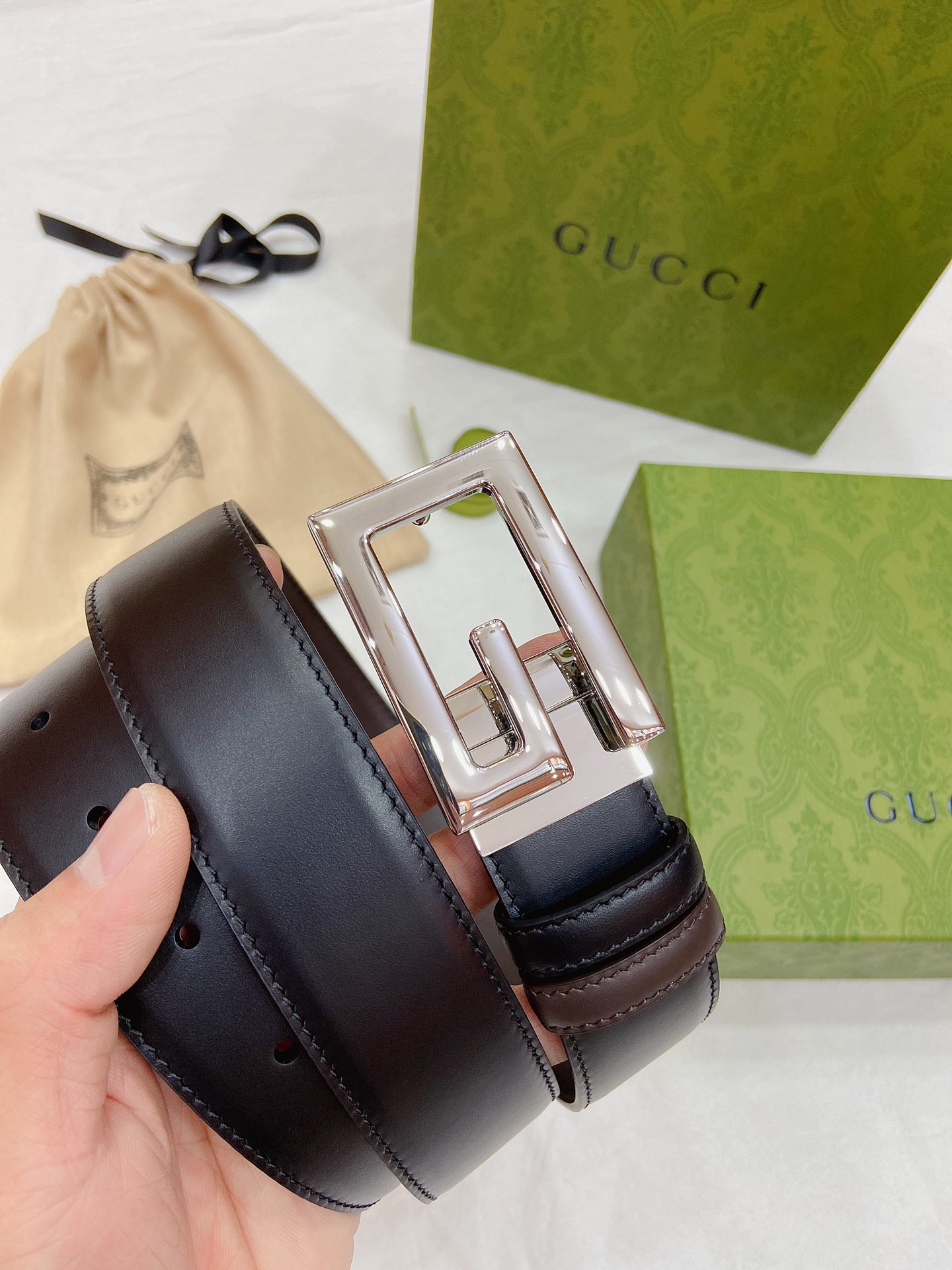 GUCCI黑色皮革反面为棕色皮革钯金