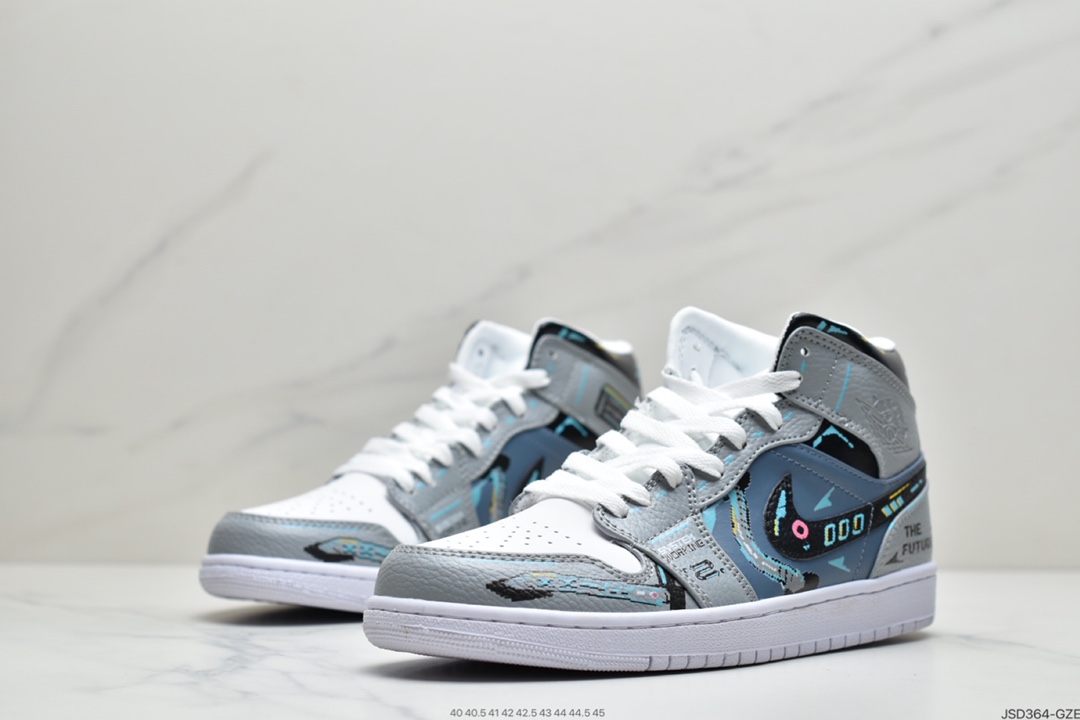 200 耐克NIKE Air Jordan 1 Retro Mid”Reverse Black Toe” 554724-130