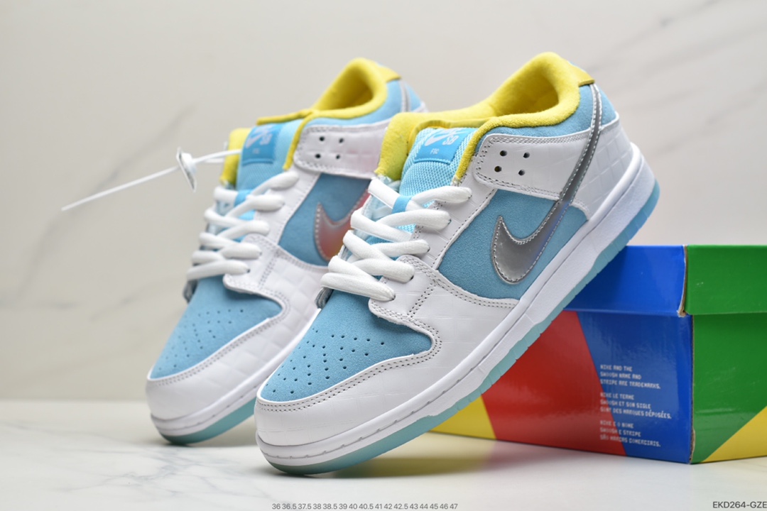 380 SB板鞋 蓝白色 网格  Nike SB Dunk LowFTC Skateboarding 带来全新联名鞋款 DH7687-400