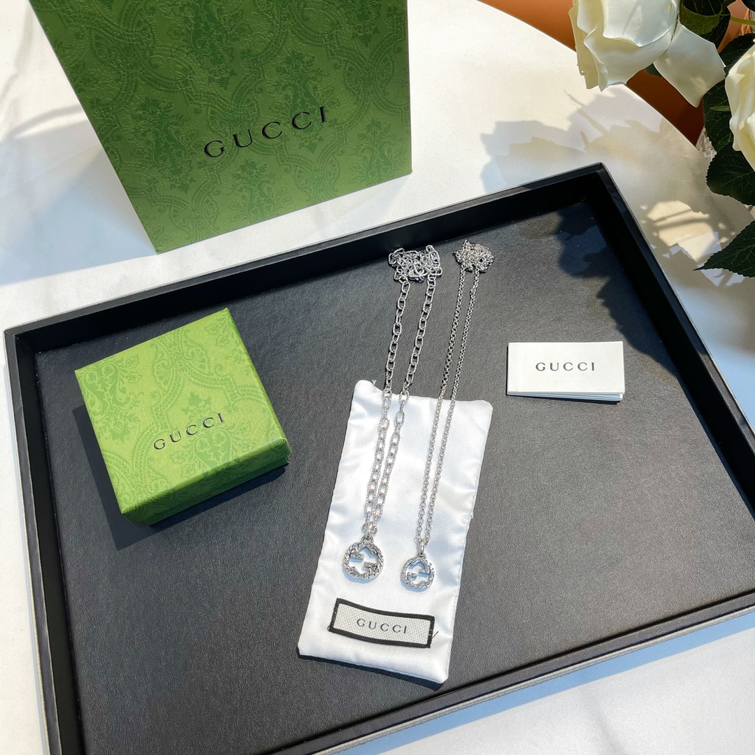 新款Gucci古驰互扣式双G项链
