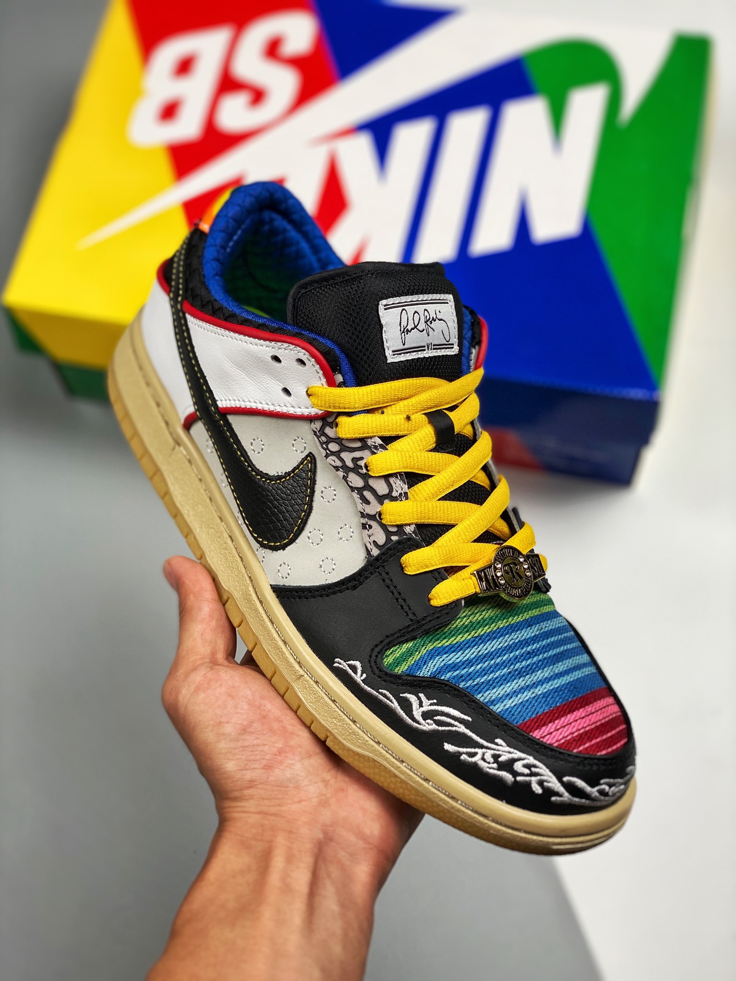 NK SB Dunk Low "What The Paul" combinación de colores, yin-yang asimétrico, línea de producción original pura. Esta com…