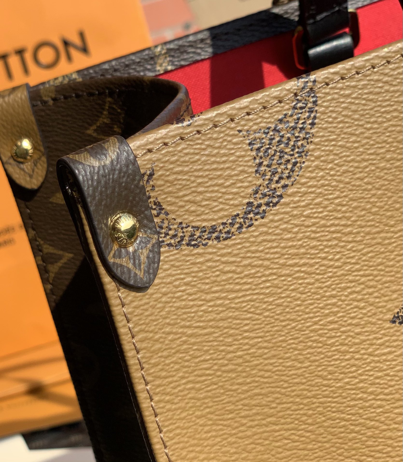 🌼 m45321中号尺寸34*26*13㎝ 爆款力荐！正宗国外渠道Onthego 小号皮肩带手袋，官网称